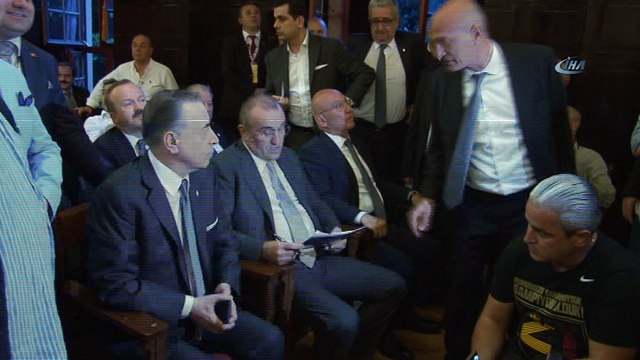 Ali Fatinoğlu ve Ozan Korkut, Mustafa Cengiz'i tebrik etti