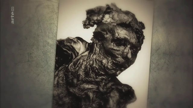 Enquête sur la momie des Tourbieres