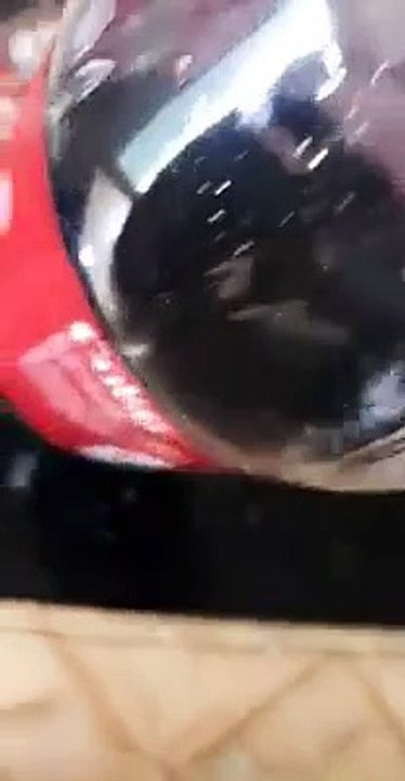 Il trouve une araignée dans sa bouteille de coca