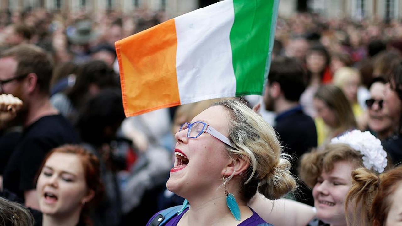 Irland: 'Yes'-Kampagne feiert Sieg