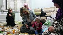 Oyuncu Gamze Özçelik, Suriyeli aileyle iftar yaptı - İSTANBUL