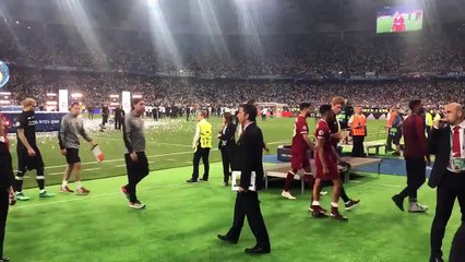 Jamie Carragher consoles Loris Karius after champions league final