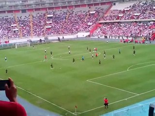 El entrenamiento de Perú aen el estadio nacional / Peru's training at the national stadium