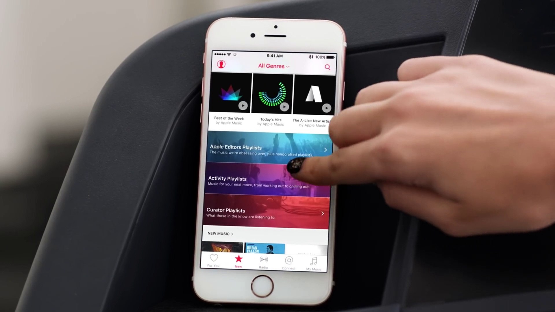 ⁣Apple Music – Taylor vs. Treadmill