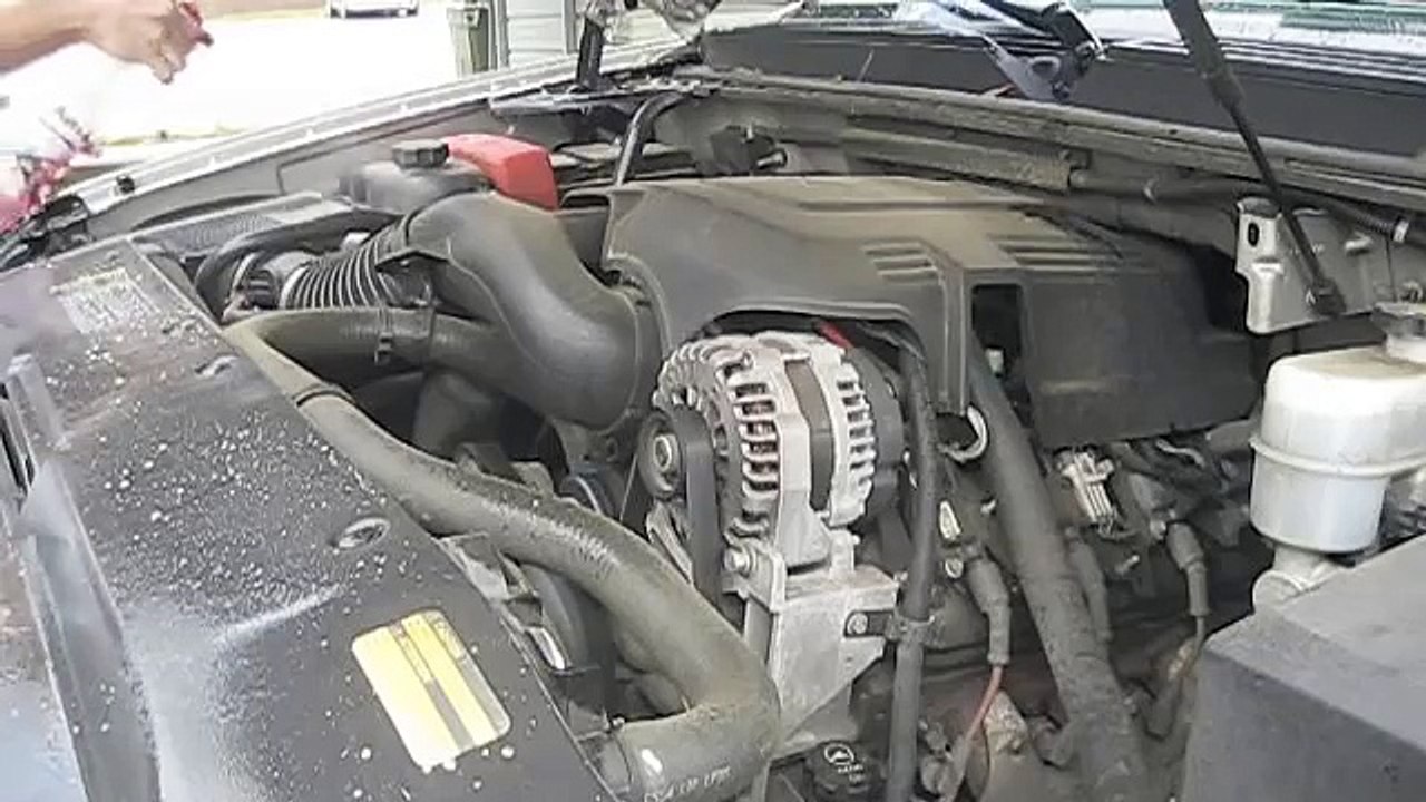 How To Clean Your Cars Engine (2007 Cadillac Escalade)