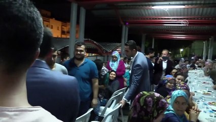 Hamza Dağ vatandaşlarla sahur yaptı - İZMİR