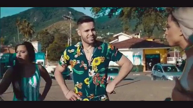 Jerry Smith e MC Loma e As Gêmeas Lacração - Não se apaixona (Clipe Oficial)
