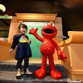 Seru-seruan yuk bersama Elmo, Cookie Monster, Big Bird, Abby dan Oscar di Pop-Up Exhibition Sesame Street Terminal 3 Changi Airport, mulai sekarang sampai denga