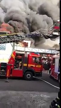 Gigantesque incendie dans le parc de loisirs Europa-Park en Allemagne - Des milliers de personnes évacuées
