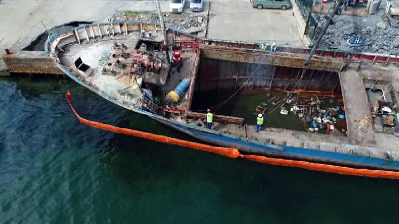 Karaya oturan hayalet gemi Tallas kaldırılıyor