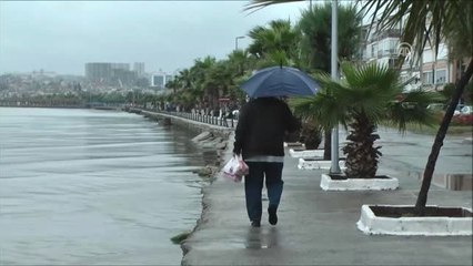 Silivri'de Sağanak Etkili Oluyor