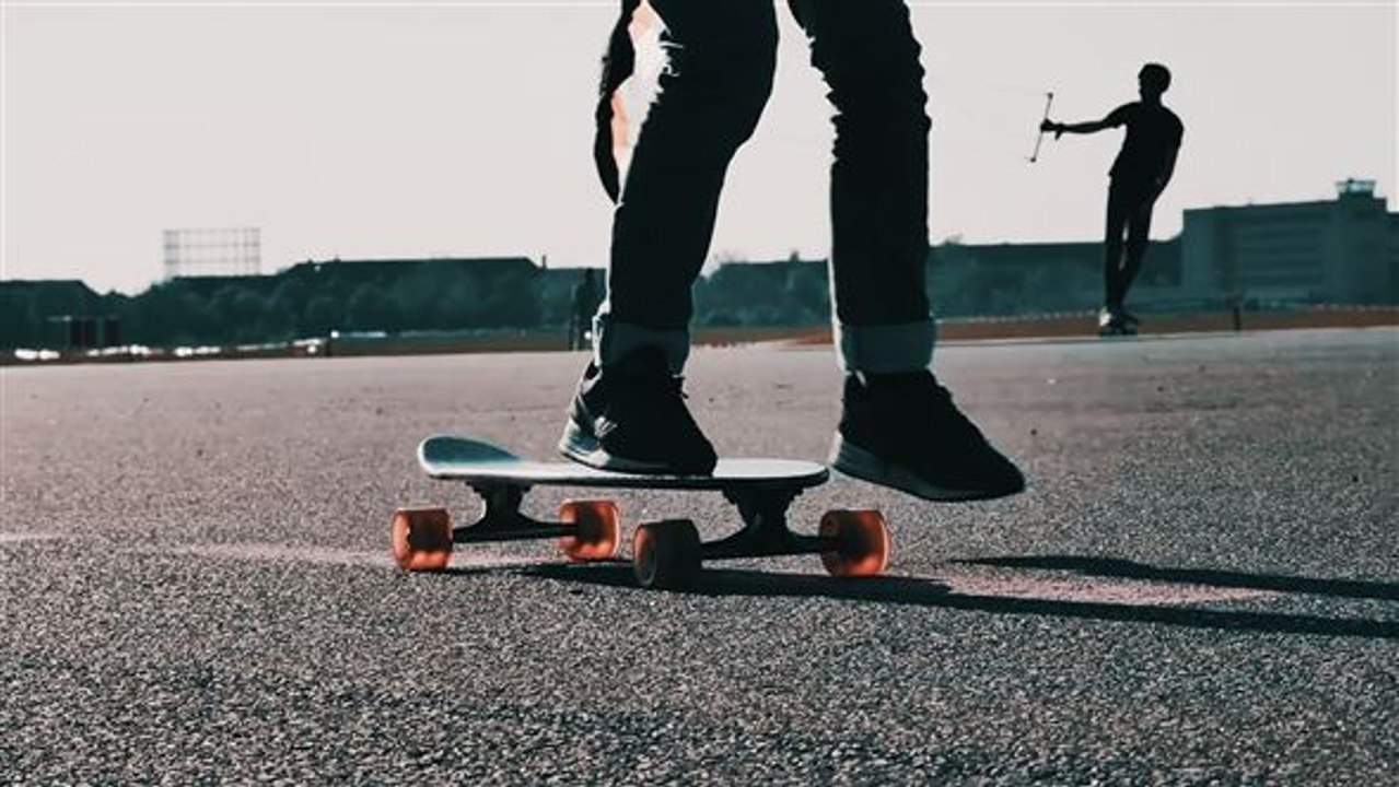 Rollen auf dem rollfeld: tempelhof wird zum skater-paradies