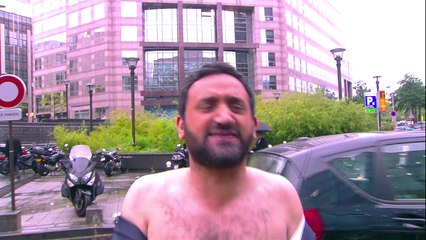 Il y a deux ans dans TPMP... Cyril Hanouna et Jean-Michel Maire se douchaient dans la rue (vidéo)