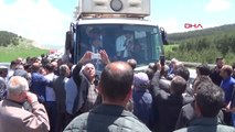 Ardahan Milletvekili Adayları Trafiği Kapattı
