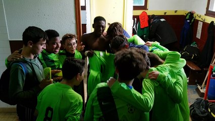 Cri de guerre après la victoire 1-0 face à l'AS Noailles-Cauvigny le 01/05/2018 en championnat