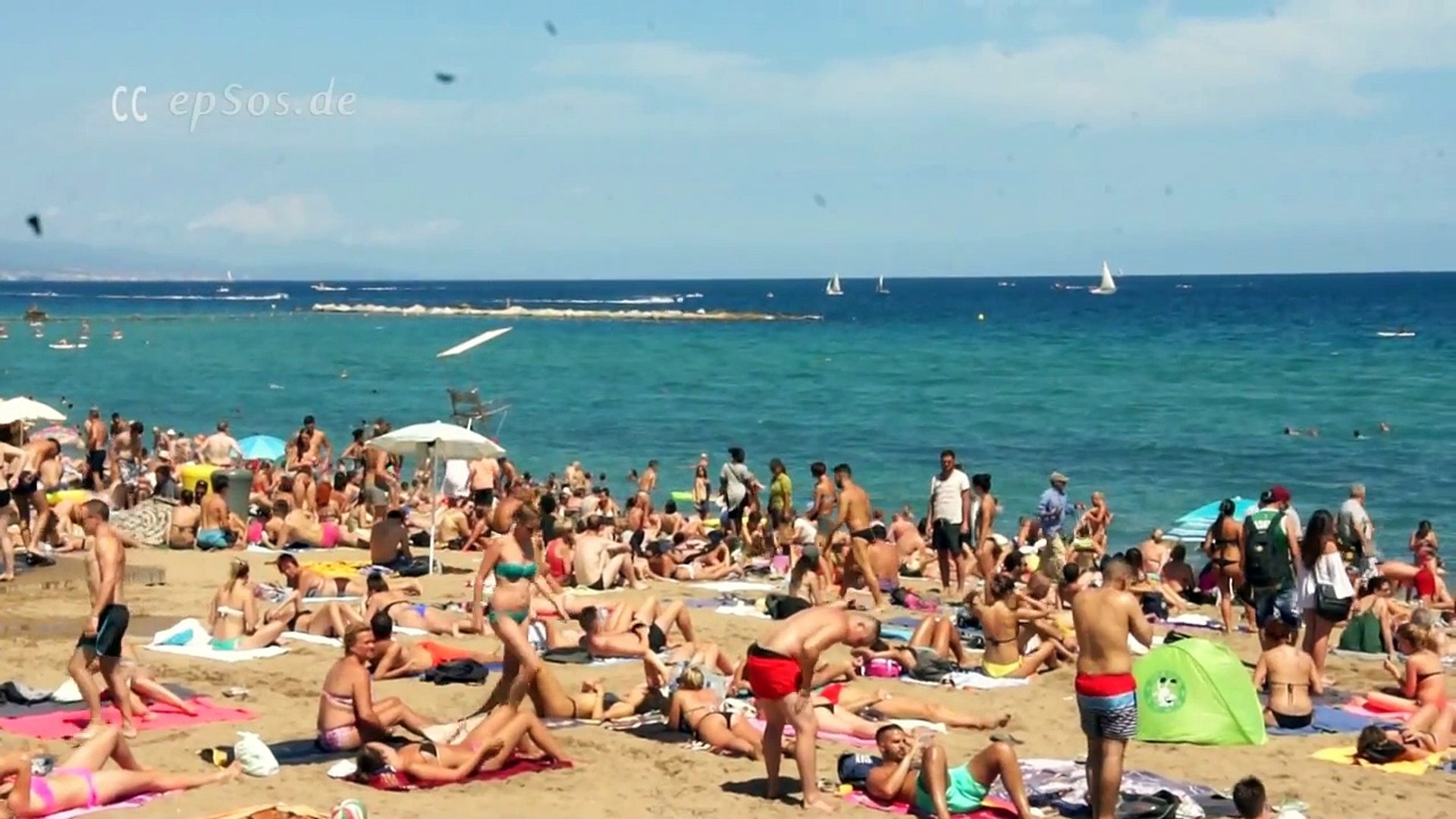 1920px x 1080px - Sex party at Barcelona Beach of Barceloneta