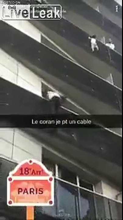 Il escalade un immeuble pour sauver un enfant suspendu au balcon à paris !