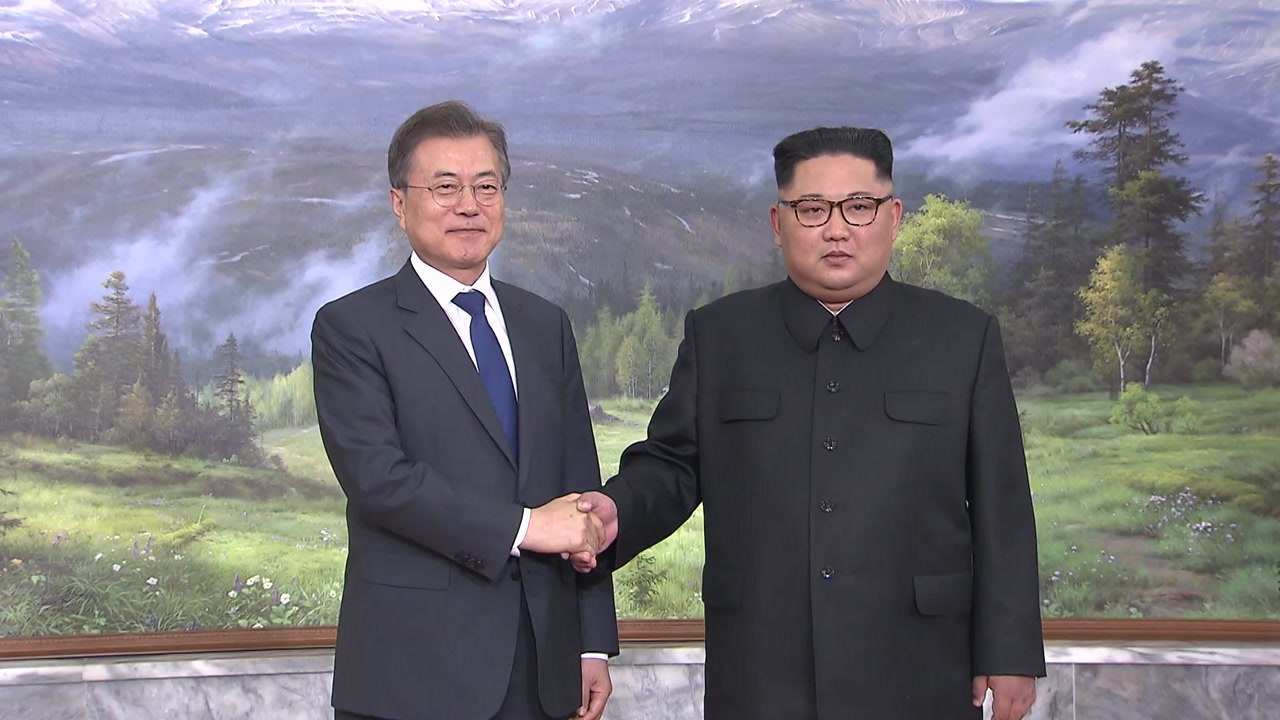 문 대통령 "북미회담 반드시 성공 기원"...김정은 "최선의 노력 다할 것" / YTN