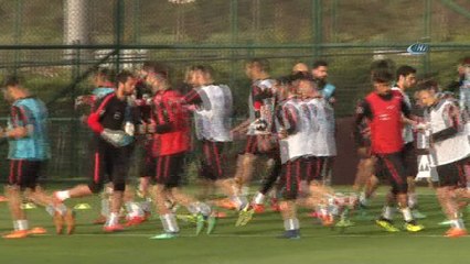 A Milli Takım’da Sinan Bolat ilk antrenmanına çıktı