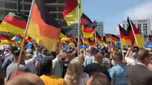 Ellentüntetők állták útját az AfD berlini tüntetésének