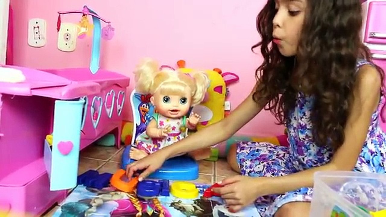 Rotina da noite da Baby Alive Mariah, Mariah faz Birra e escreve um musical!