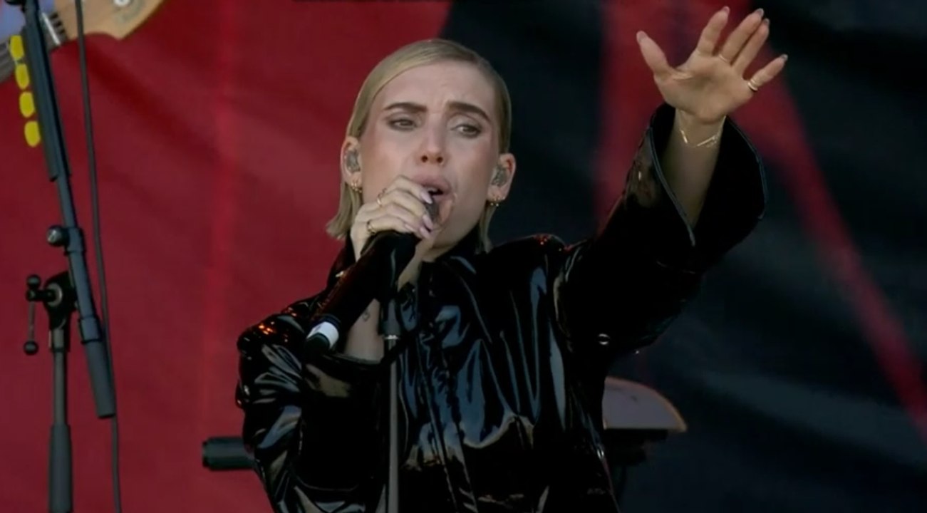 Lykke Li - I Follow Rivers (Live At Biggest Weekend)