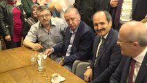 Cumhurbaşkanı Erdoğan, İftar Sonrası Vatandaşlarla Sohbet Etti