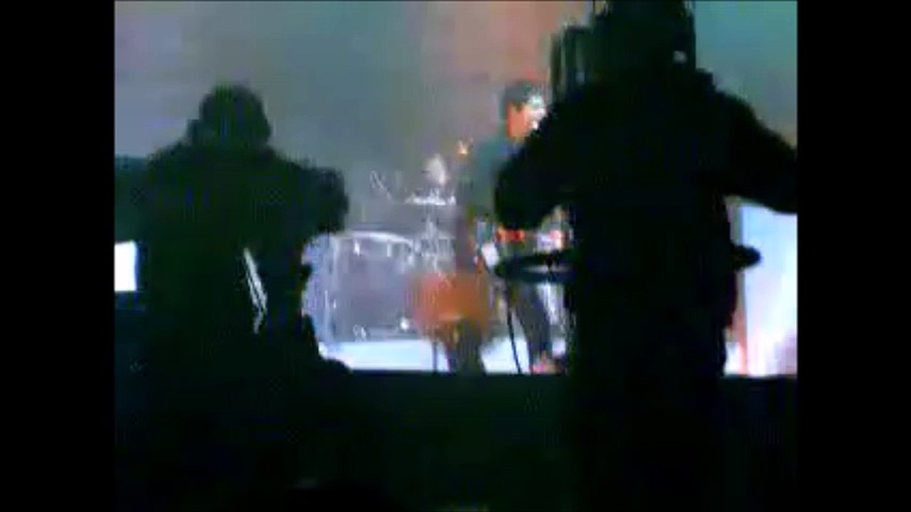 Muse - Stockholm Syndrome, Lowlands Festival, 08/20/2006