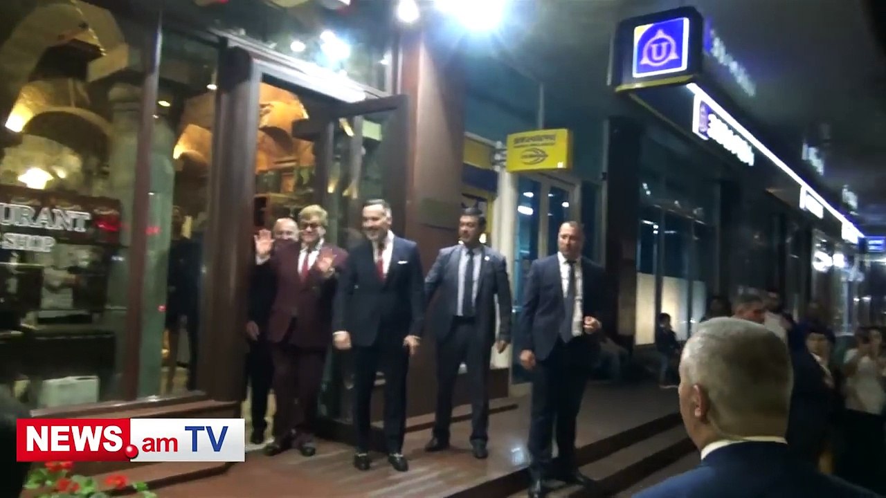 Նիկոլ Փաշինյանն ու Արմեն Սարգսյանն ընթրել են Էլթոն Ջոնի հետ ու «զրուցել դեսից-դենից»
