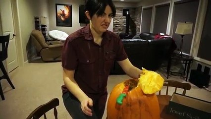 Pumpkin Carving with Eren and Levi!