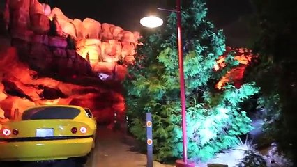 Radiator Springs Racers (HD POV : Full Ride) - Ramones Paint Shop - Nighttime