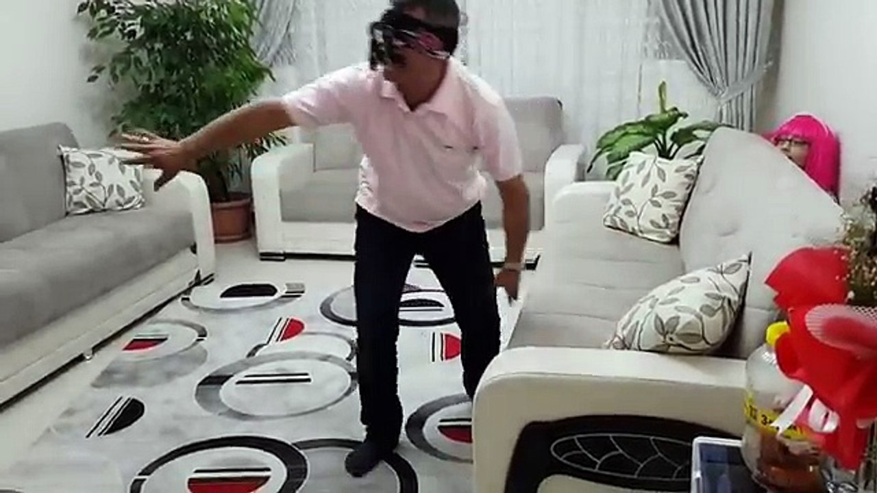 Evde Çılgınca Körebe Oynadık Ortalığı Birbirine Kattık