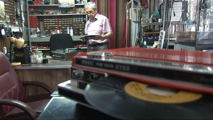 Yarım asırlık radyolara yeniden ses veriyor