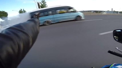 Dolmuştan Yükselen Yoğun Duman Kask Kamerasında