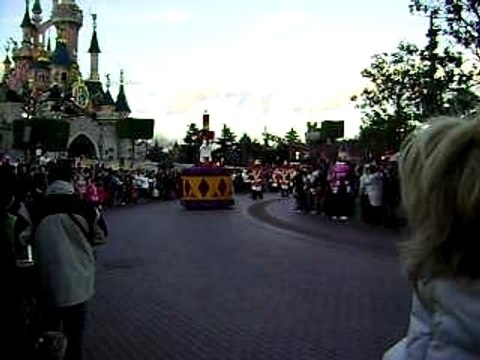 parade disneyland noel pére noel