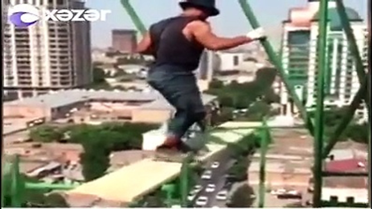 Azərbaycanlı "hörümçək adam": hər kəsi dəhşətə gətirən görüntü - VİDEOMoNİ Xalça Yuma 012 555 5573; 012 555 5578 (050) (051) (055) (070) 666 6614