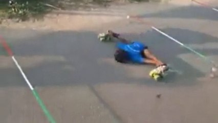 Amazing Roller scating performance by a Rural boy....!!!!!