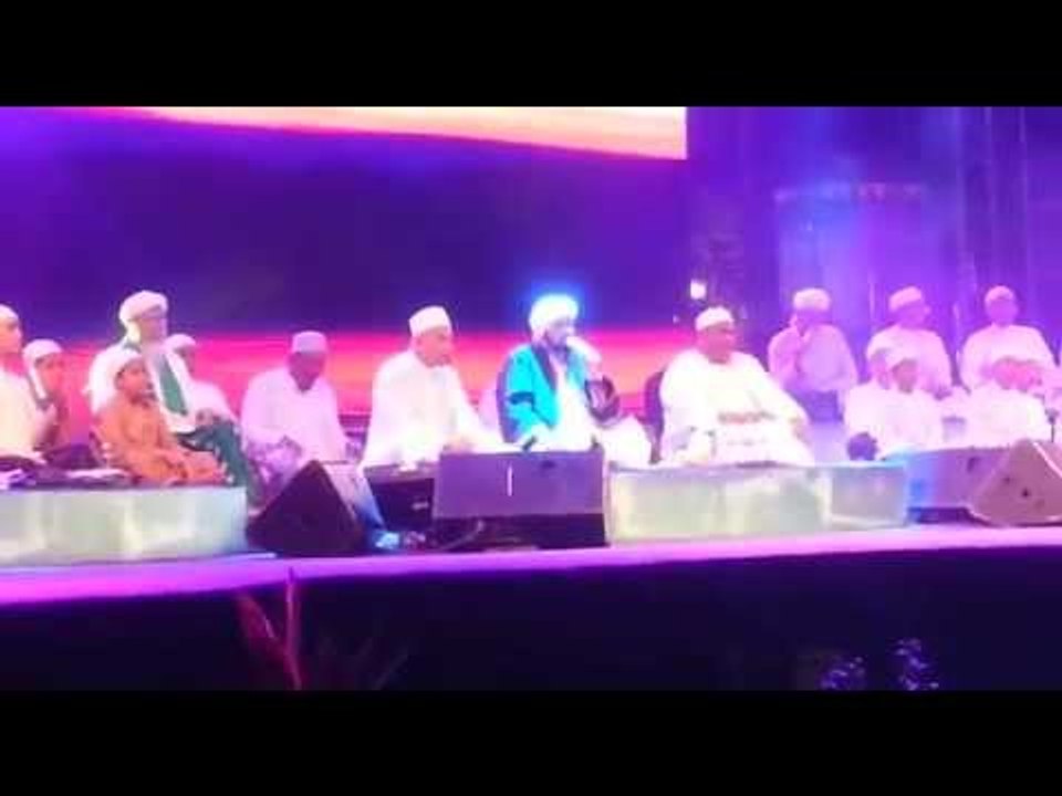 MMOTV: Muslim masses invoke Allah’s blessings for better 2015 in New Year countdown (Part 2)