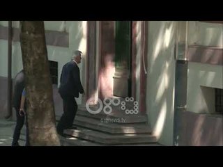 Ora News - Mesazhi i Xhafajt në ditën e protestës së opozitës: Qetësi!