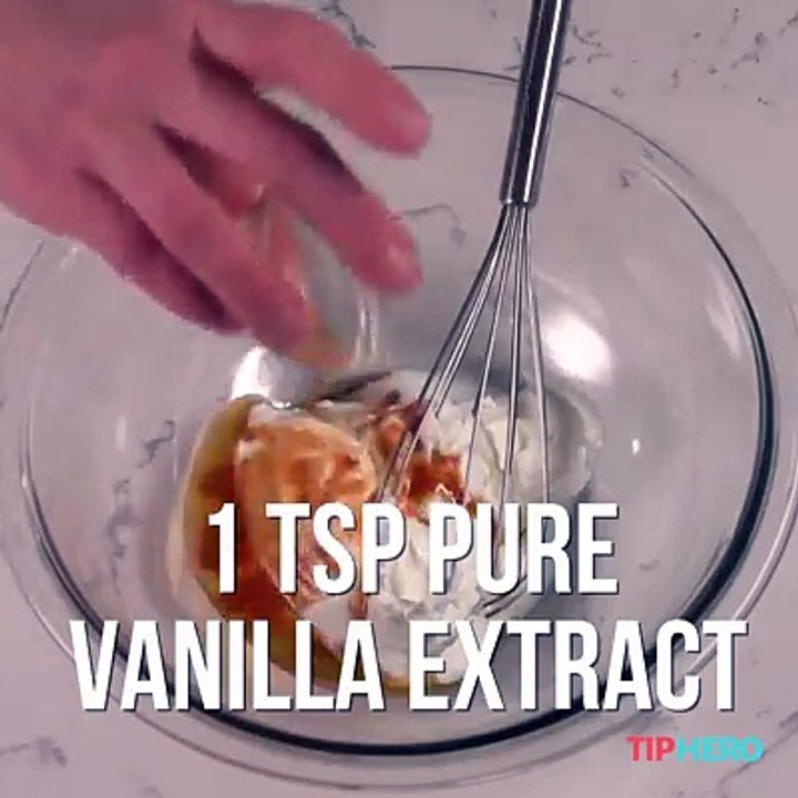 Easy and healthy Vanilla Chia Pudding for #VanillaPuddingDay!Get the full recipe here: