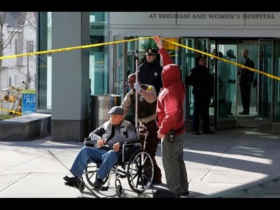 Next Media Video: Doctor critically injured, gunman dead in Boston hospital shooting