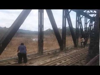 MMOTV: Visitors take a stroll and photograph along Manek Urai railway tracks in Kelantan