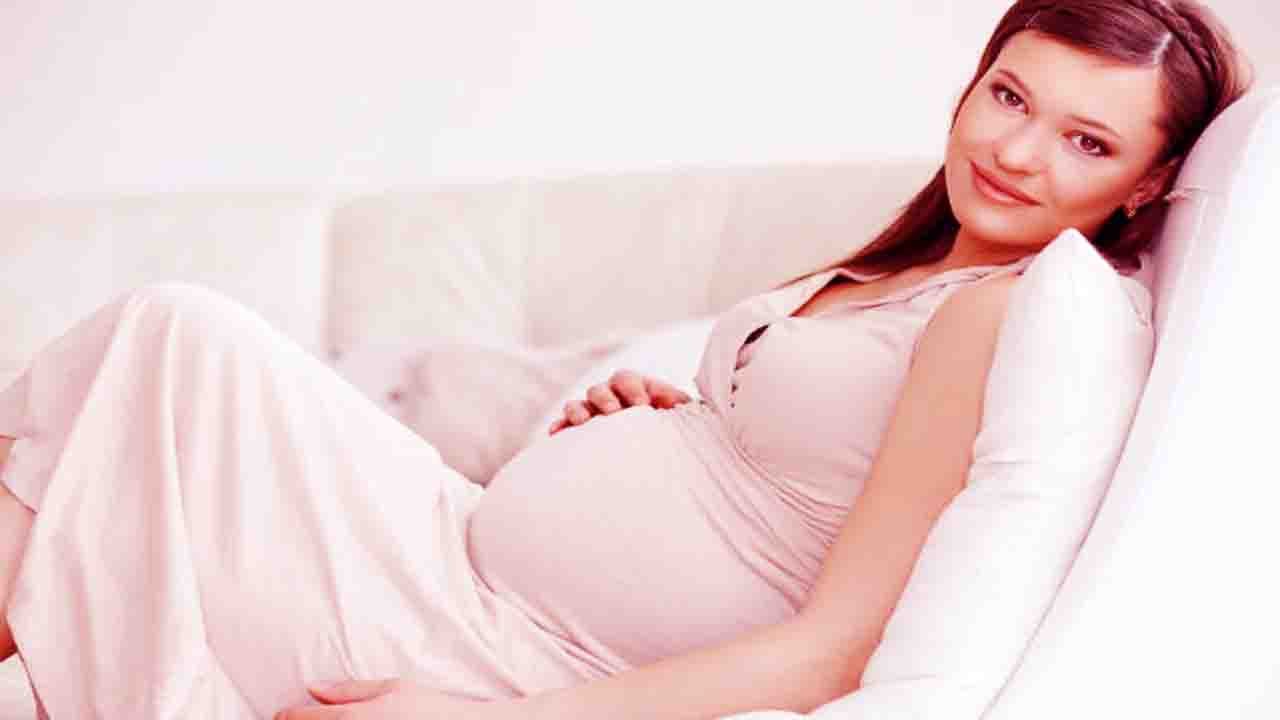 Pregnancy After Age 35 | 35 की उम्र में ऐसे बढ़ाएं Normal Delivery के Chance | Boldsky
