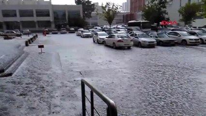 Ankara'da Sağanak Yağış ve Dolu Etkisini Gösterdi