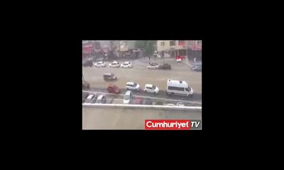 Ankara'da sağanak yağış etkisini gösterdi