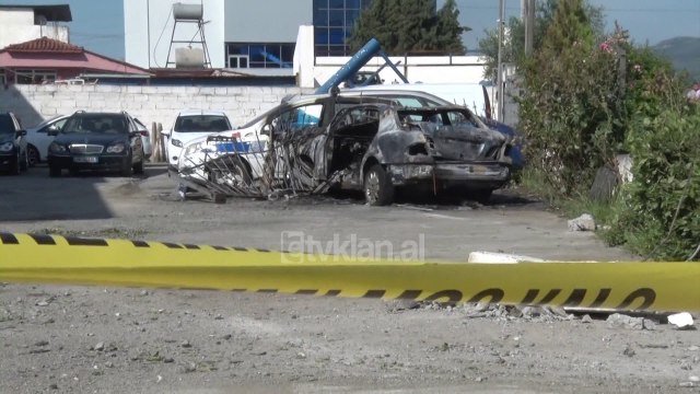 Makina shperthen ne flake, humb jeten 24-vjeçari