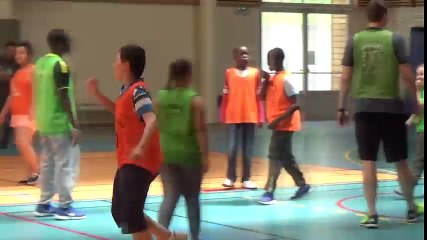 Action sociale Hand Adapté