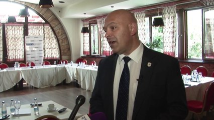 OSBE në Pejë nënshkruan marrëveshje për komunitetet - Lajme