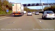Lorry sideswipes Mercedes - Dashcam Crash - M25