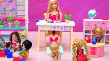 Juguetes de Barbie en español - En la escuela preescolar de Barbie nadie quiere jugar con Pablito